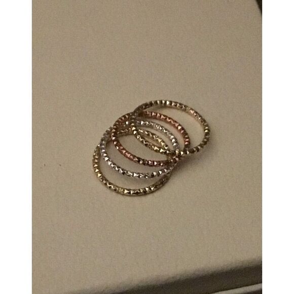 Sparkling Diamond Cut Tri-Color Gold Band Ring Set Sz 6 - Picture 1 of 2